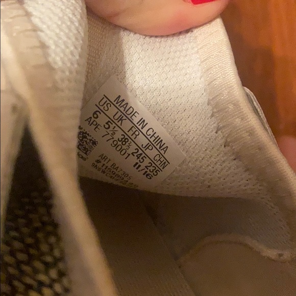 Adidas - Picture 4 of 4